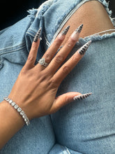 Load image into Gallery viewer, Fiji